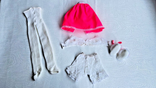 Tenue frivolités pour - tenue,