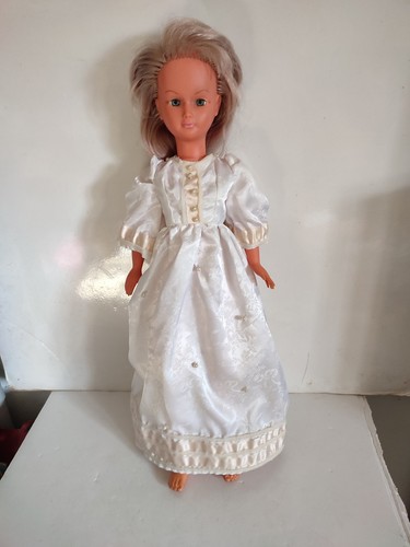 Poupee dolly gege gégé mc5 - poupee,